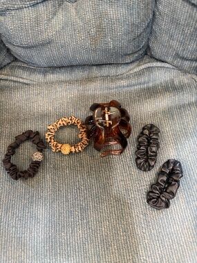 Assorted Women's Hair Accessories Set - Black, Brown, Leopard